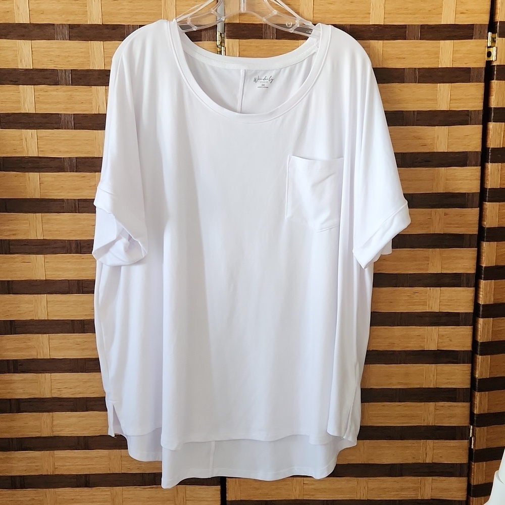 EUC! Wonderly SOFT tshirt